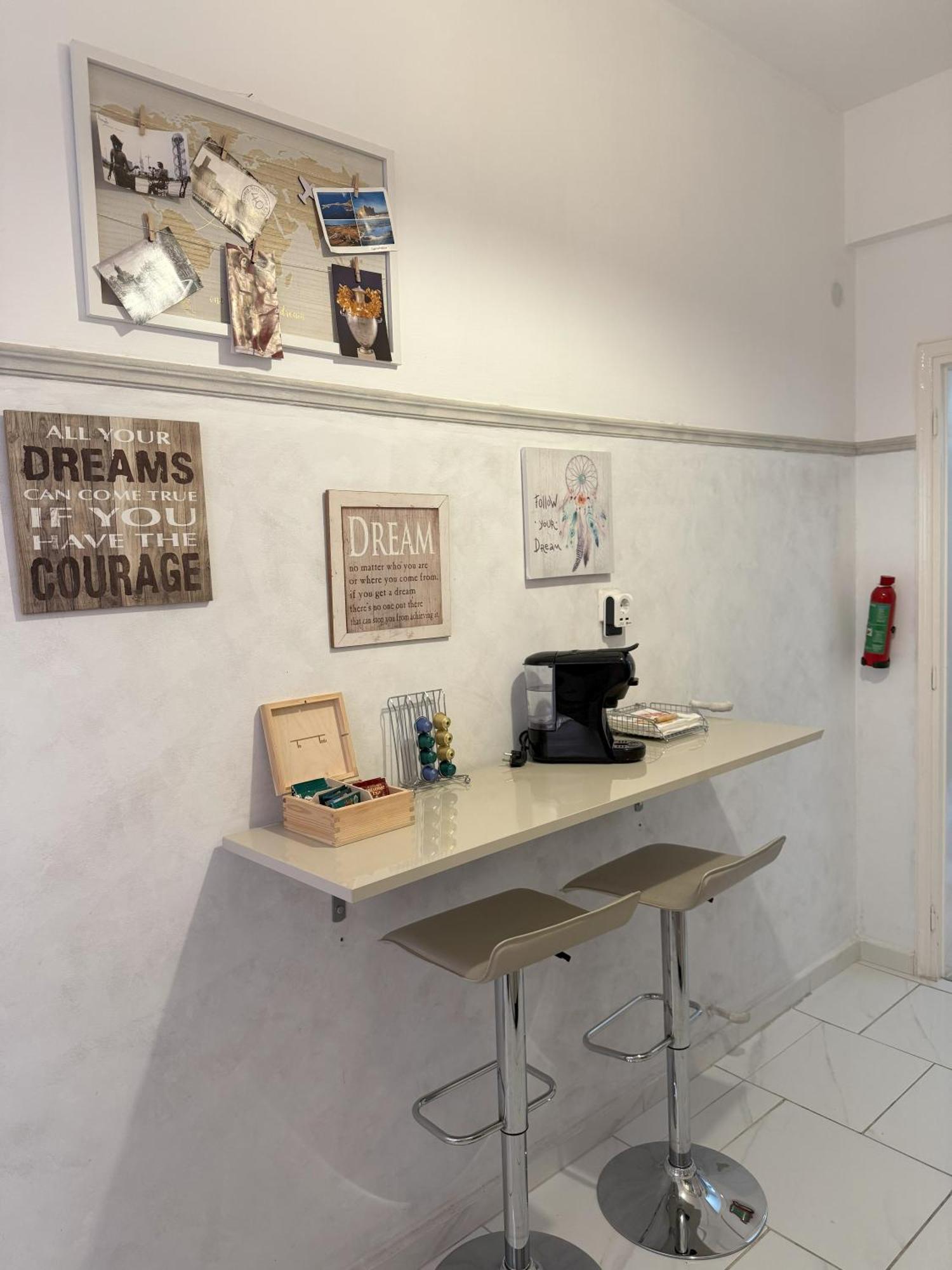 2 Bedrooms Apartment Center Of Athens 4 Min Subway Kültér fotó